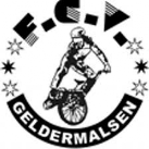 Jeugd BMX-rijder op het parcours